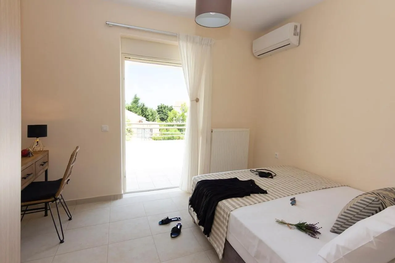 Lotos - Luxury Apartments Kounoupidhianá 0*,  اليونان